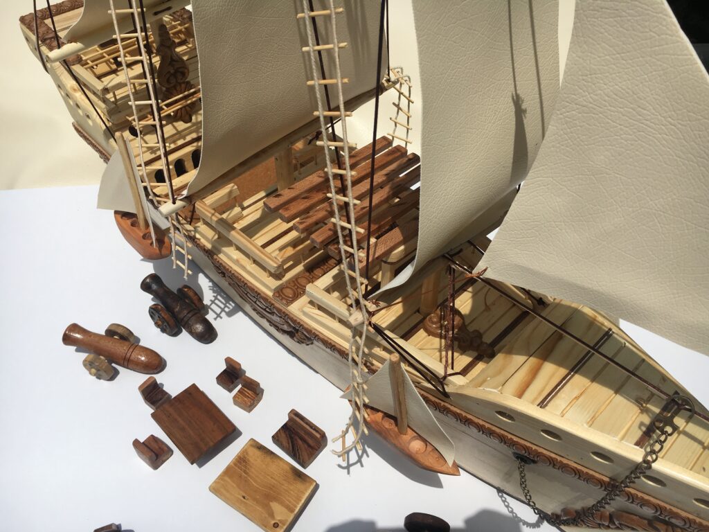 کشتی چوبی دو کابین طرح یونانی
